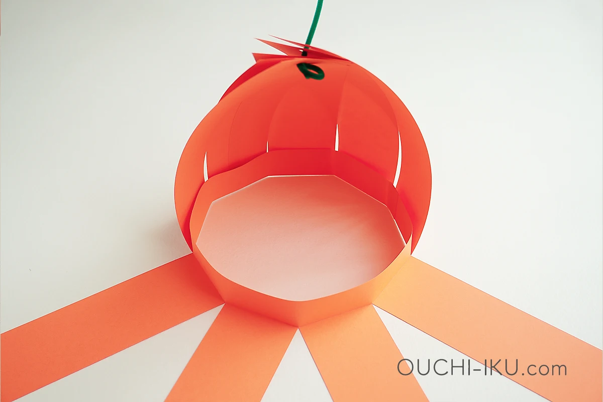 画用紙のハロウィン帽子の作り方7