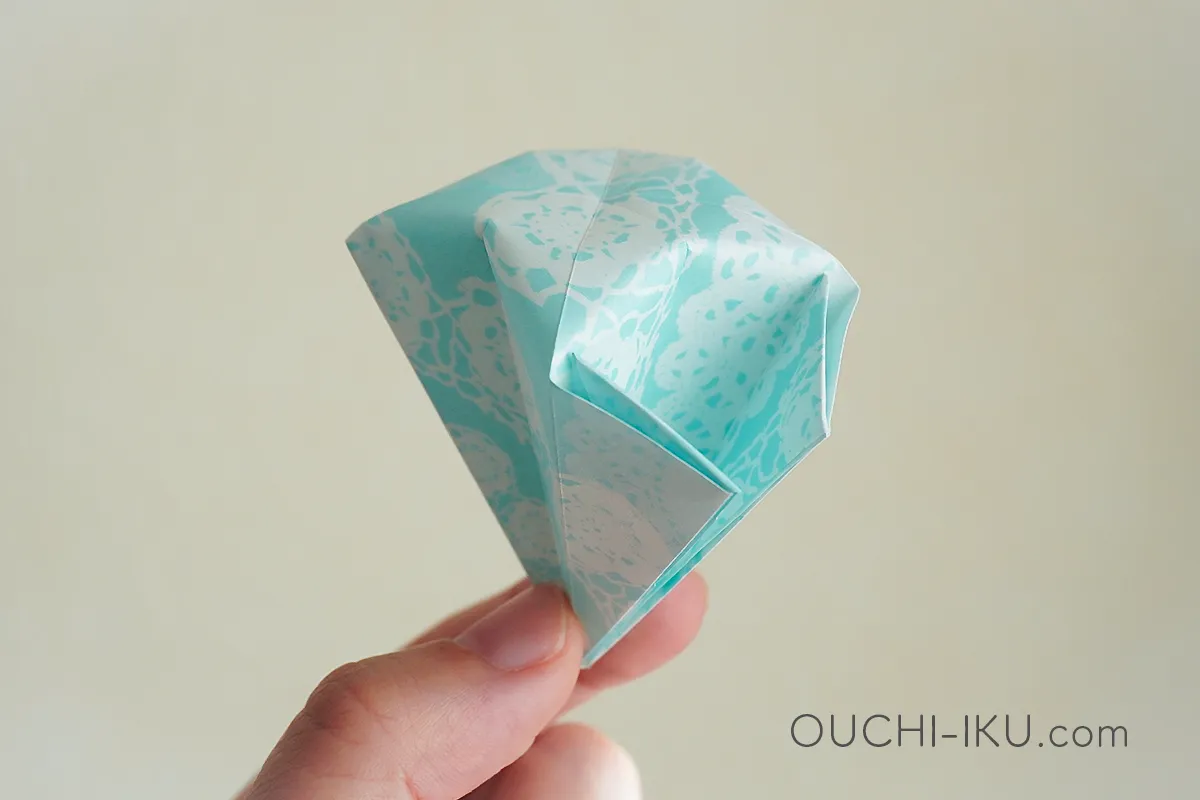 折り紙で作るダイヤモンドの作り方16