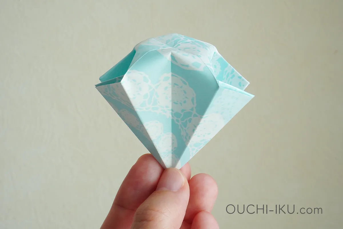 折り紙で作るダイヤモンドの作り方