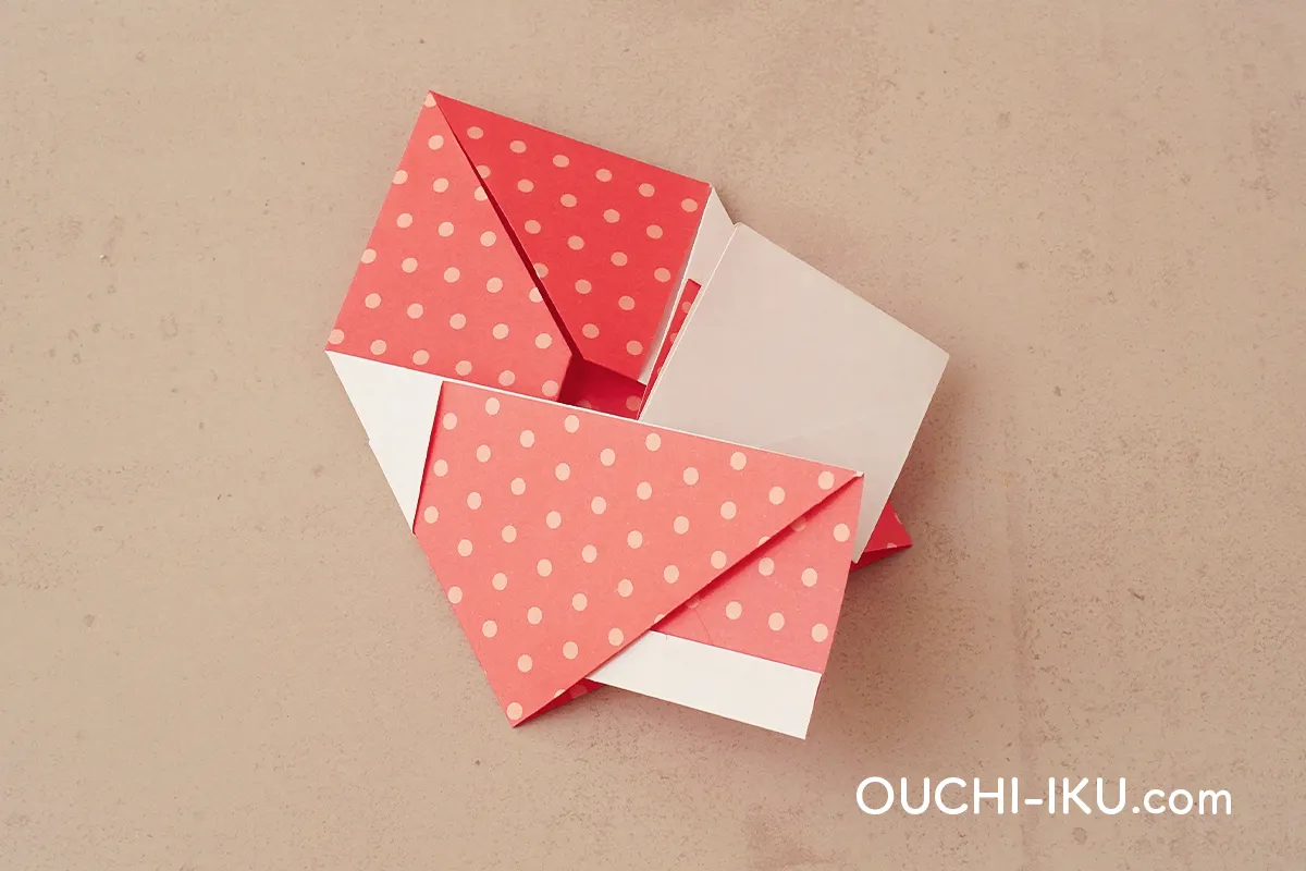 折り紙1枚で全身サンタの作り方17