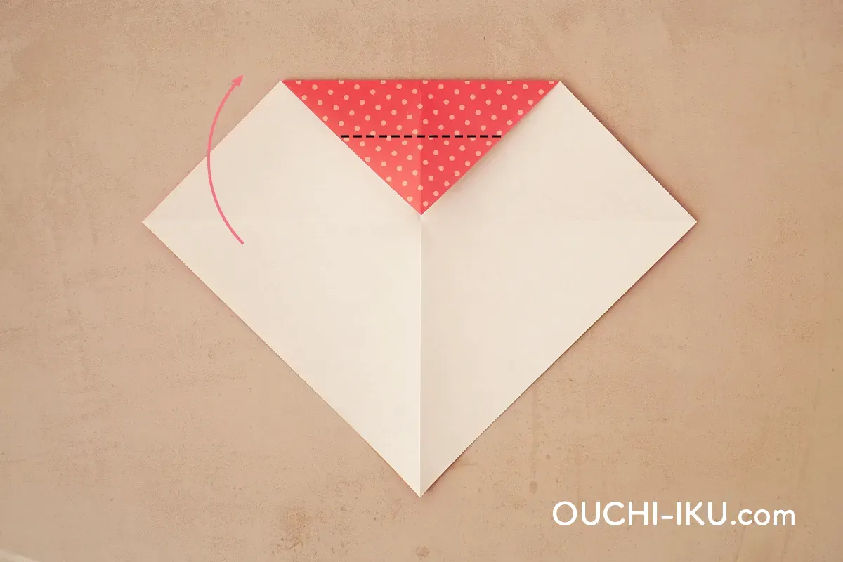折り紙1枚で全身サンタの作り方5