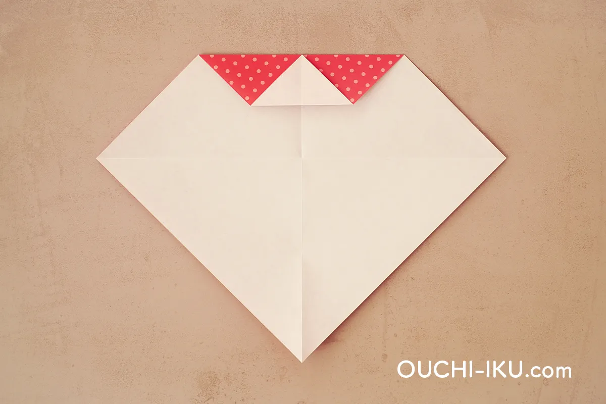 折り紙1枚で全身サンタの作り方6