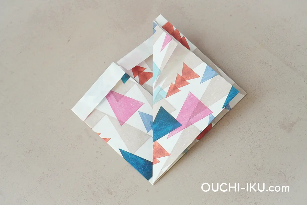 折り紙で作るクリスマスの靴下の折り方7