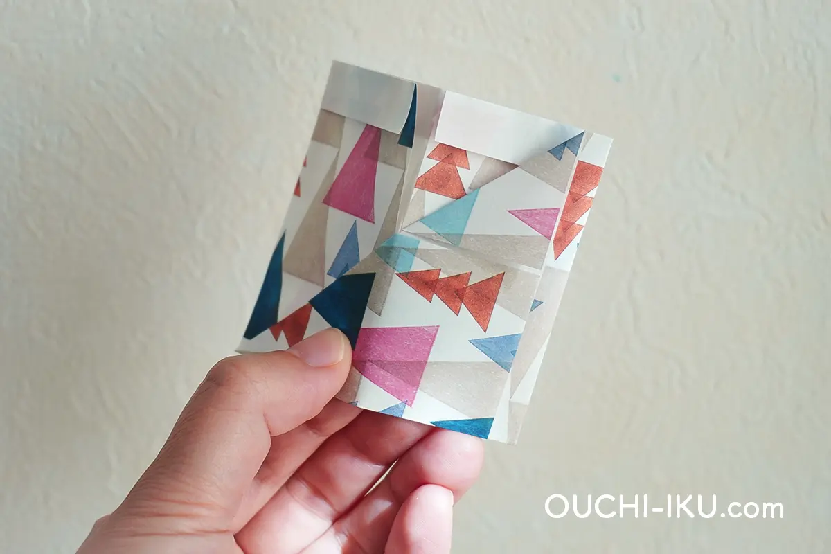 折り紙で作るクリスマスの靴下の折り方8