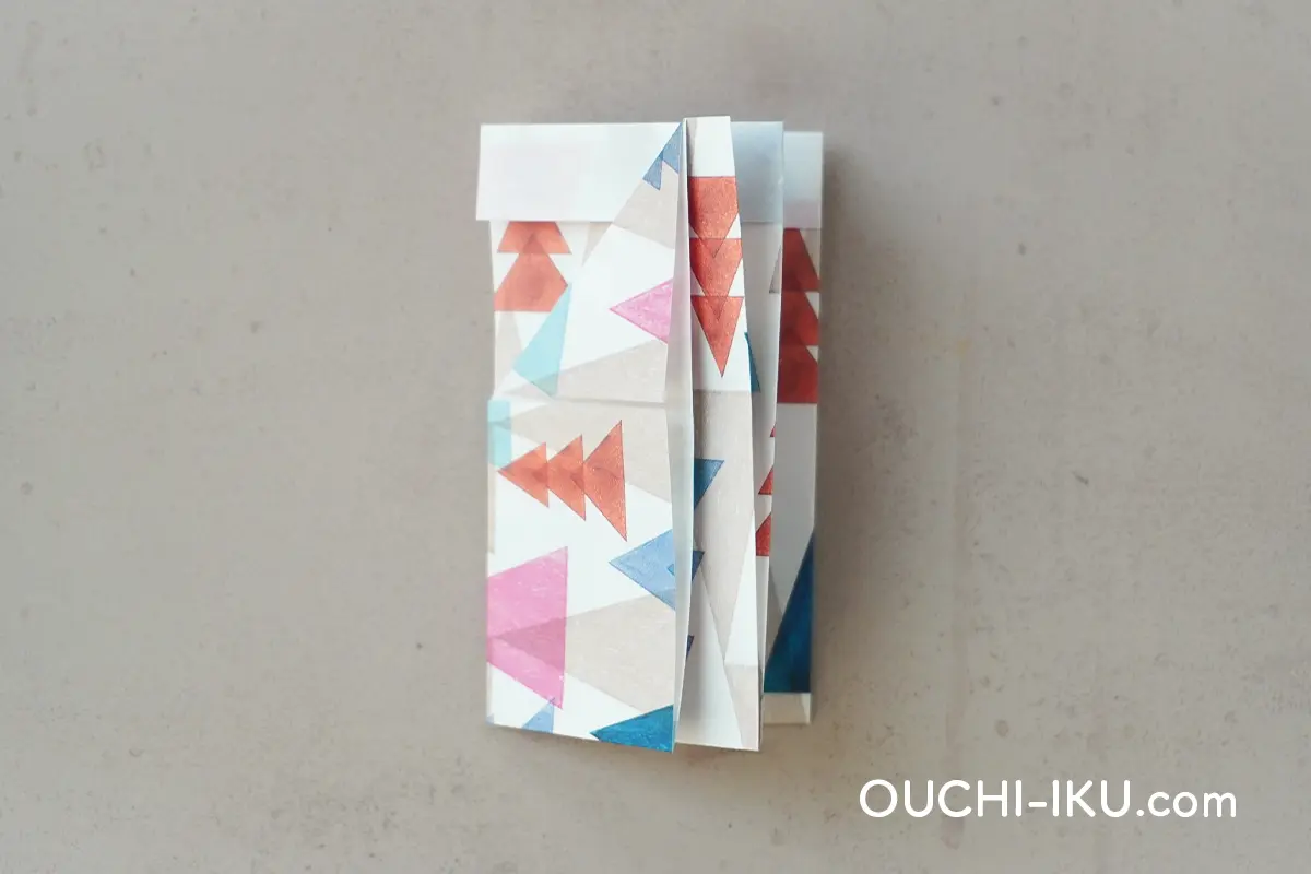 折り紙で作るクリスマスの靴下の折り方8