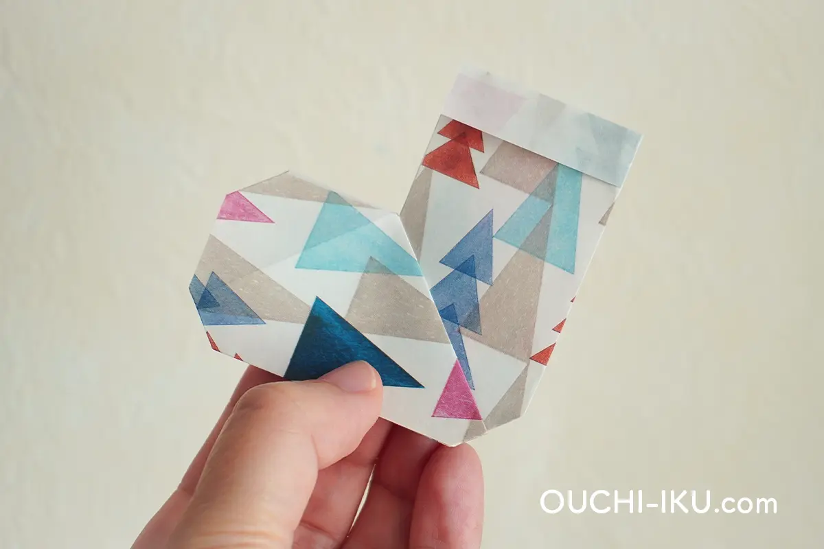 折り紙で作るクリスマスの靴下の折り方