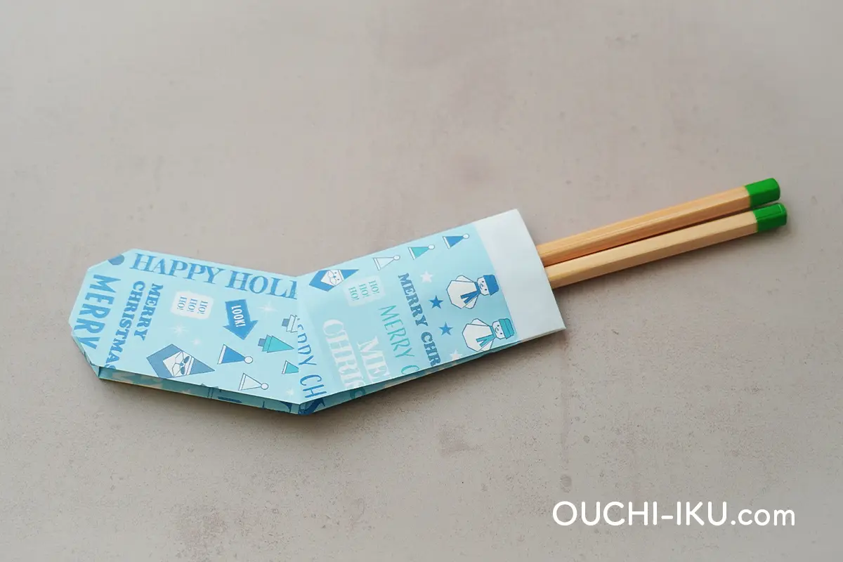 折り紙で作るクリスマスの靴下の材料