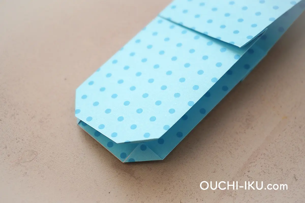 折り紙で作るクリスマスの靴下の折り方13