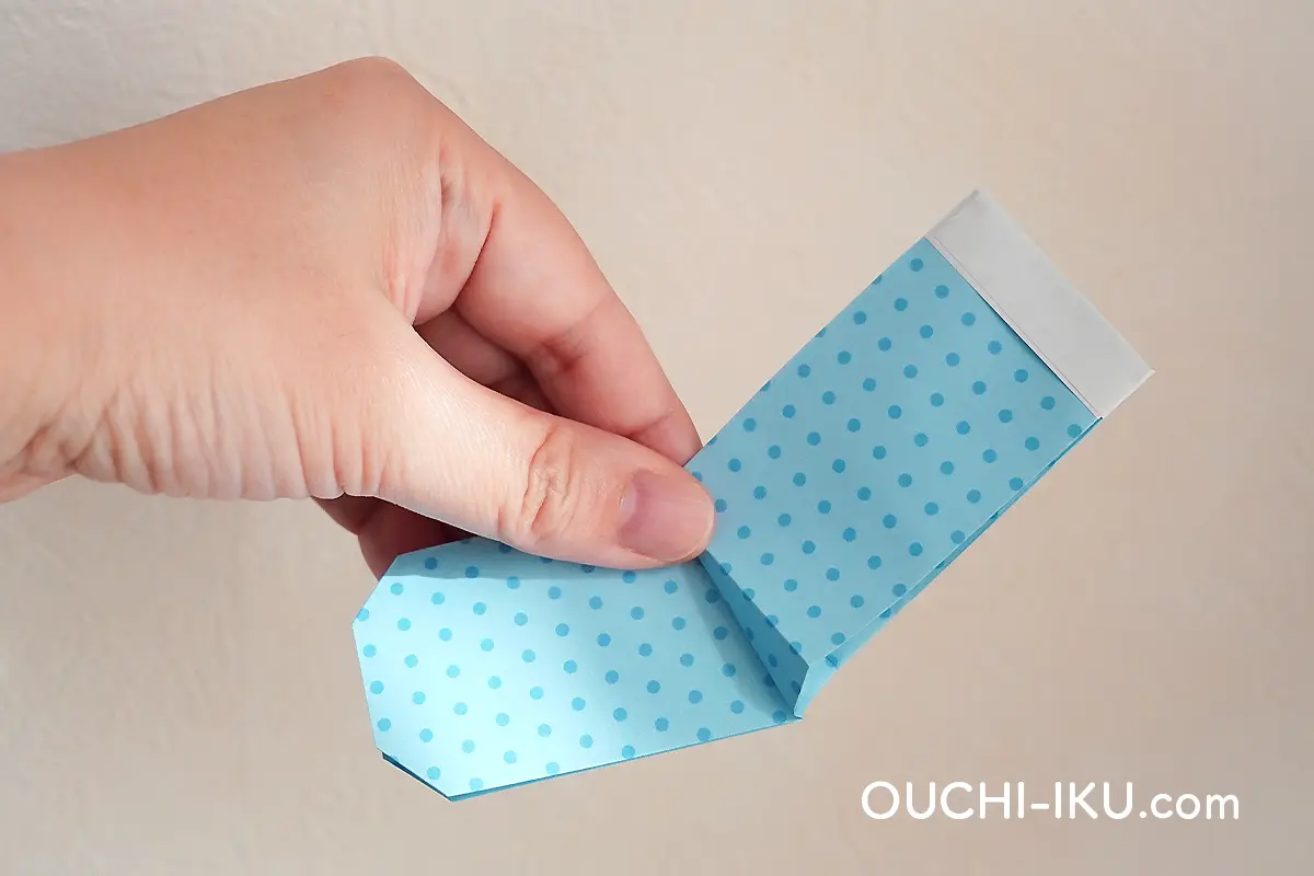 折り紙で作るクリスマスの靴下の折り方14