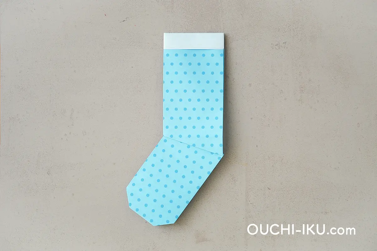 折り紙で作るクリスマスの靴下の折り方15