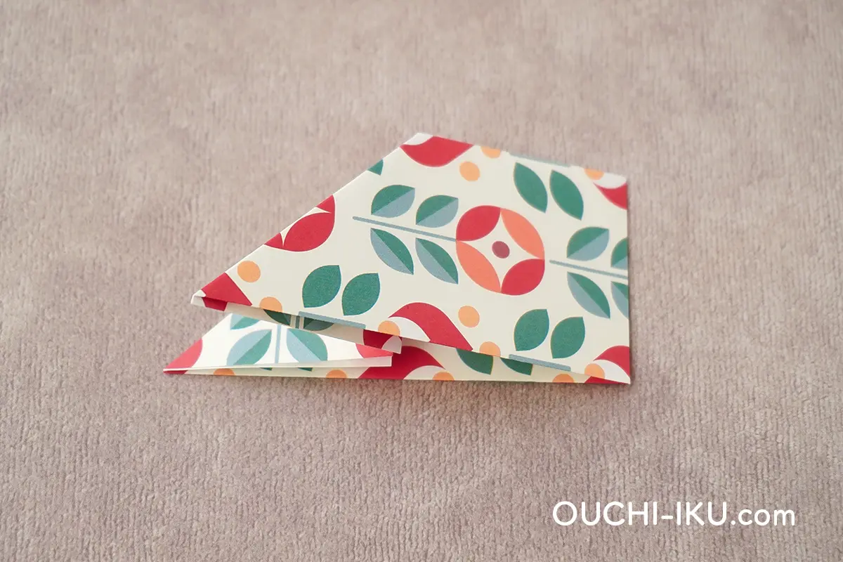 折り紙で作る簡単クリスマスリースの作り方3