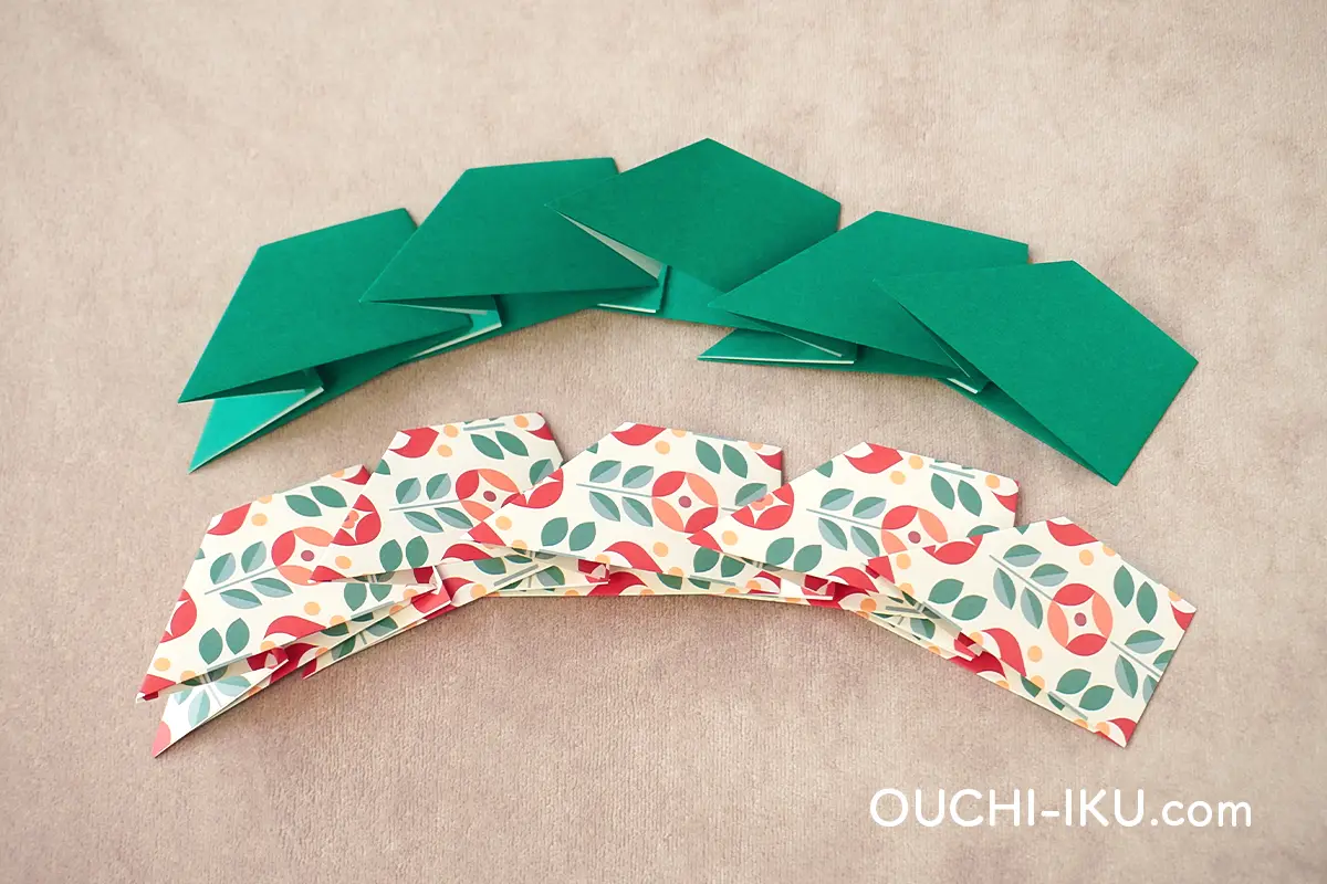 折り紙で作る簡単クリスマスリースの作り方4