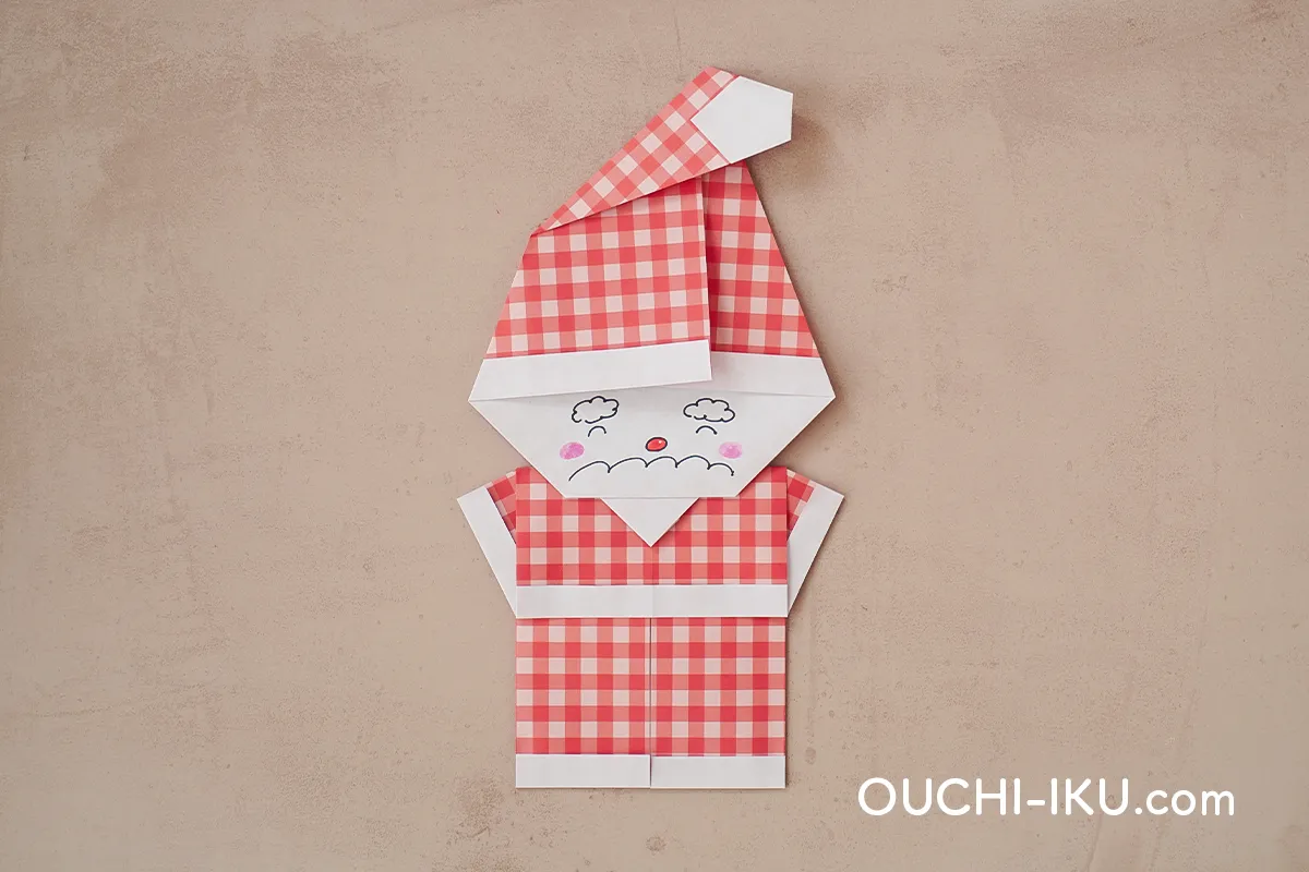 折り紙2枚でで作るサンタクロースの材料