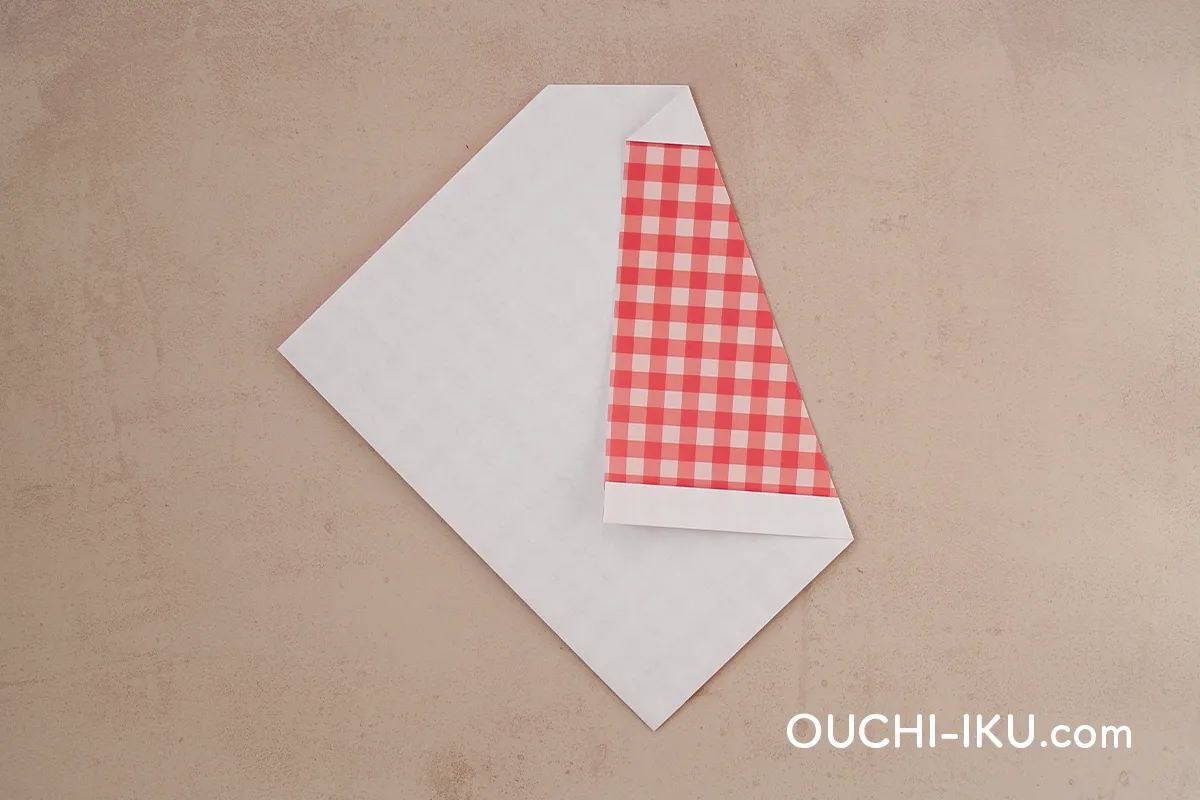 折り紙2枚でで作るサンタクロースの【顔】7