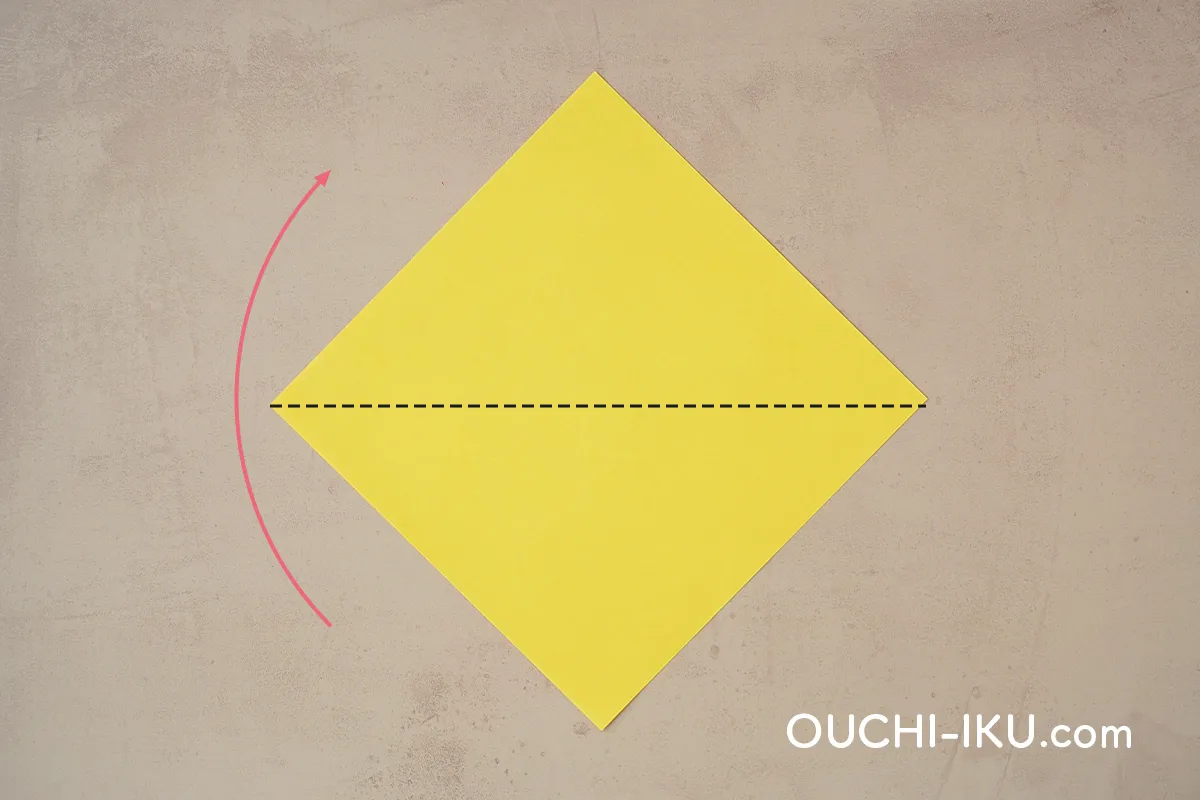 折り紙1枚で雪だるま(スノーマン)の作り方1