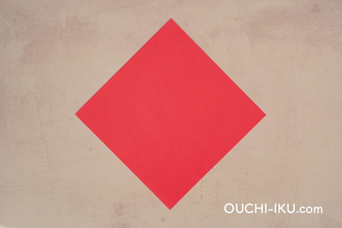 三角サンタの折り紙の作り方