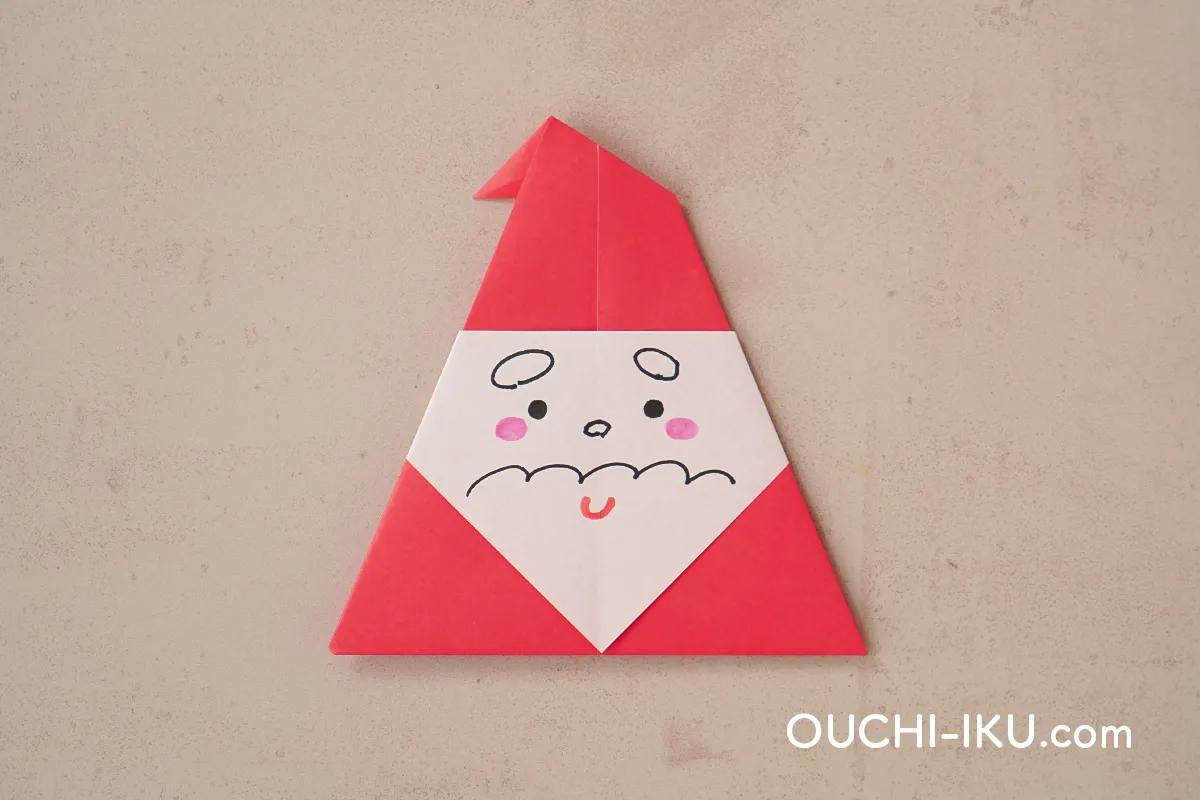 三角サンタの折り紙の作り方