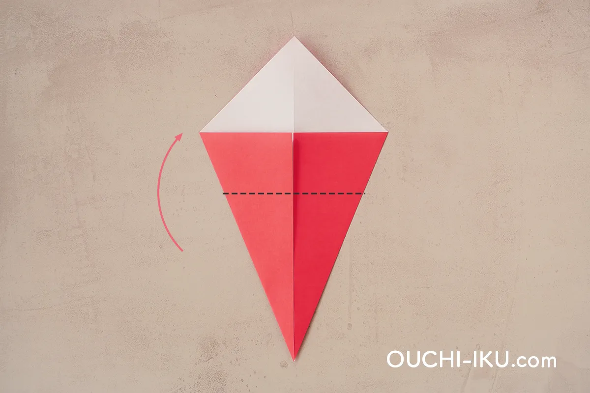 三角サンタの折り紙の作り方5