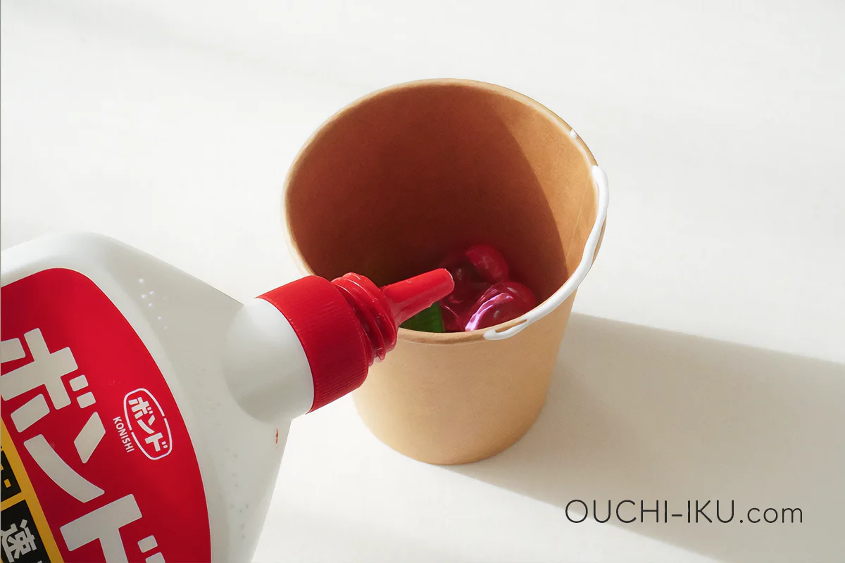 紙コップで作るアドベントカレンダーの作り方2