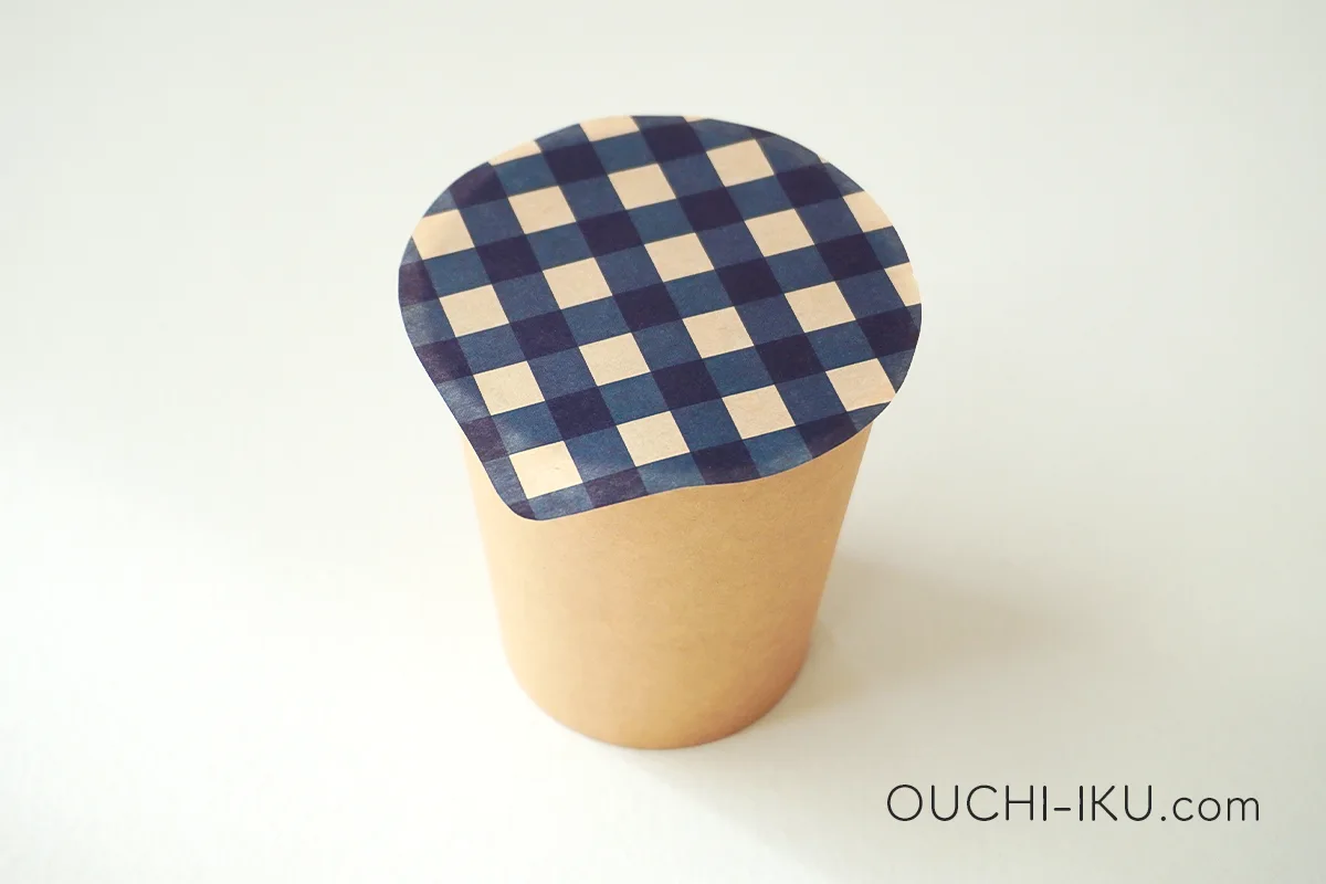 紙コップで作るアドベントカレンダーの作り方4