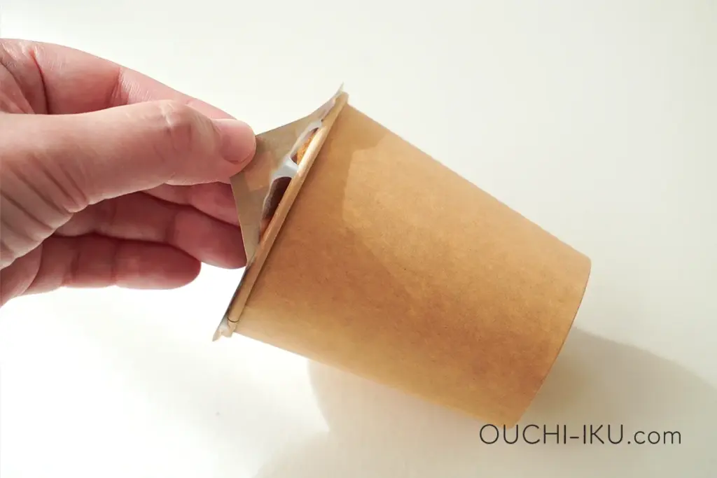 紙コップで作るアドベントカレンダーの作り方