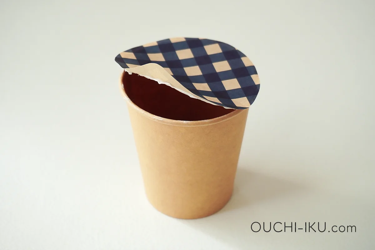 紙コップで作るアドベントカレンダーの作り方5