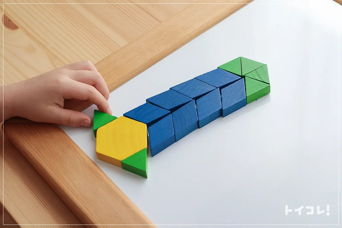 パターンを作る3歳児