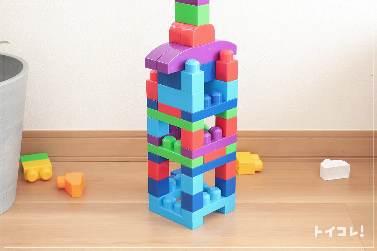 崩れたメガブロック