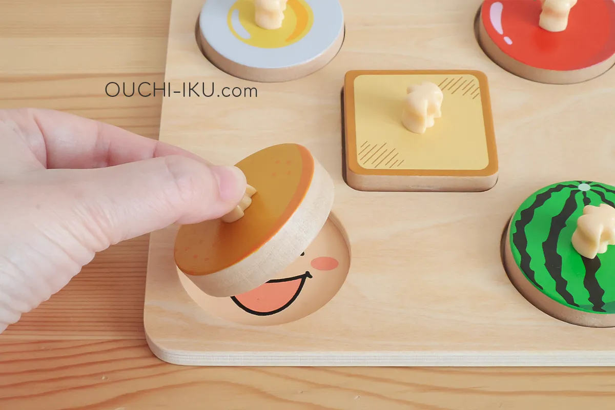 こどもちゃれんじベビー1歳6ヶ月号で届く「まるちゃんパズル」のペグ