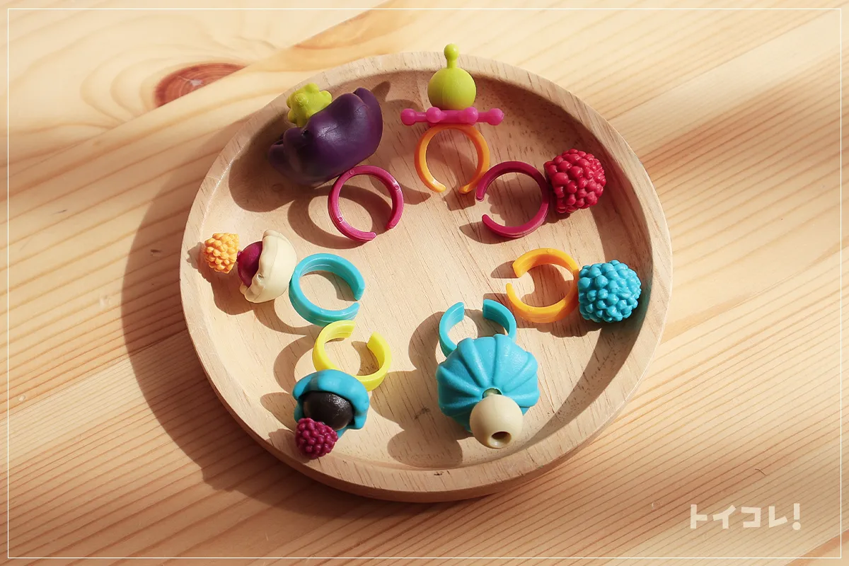 B.toys「ビーズジュエリー500ピース」で作った指輪たち