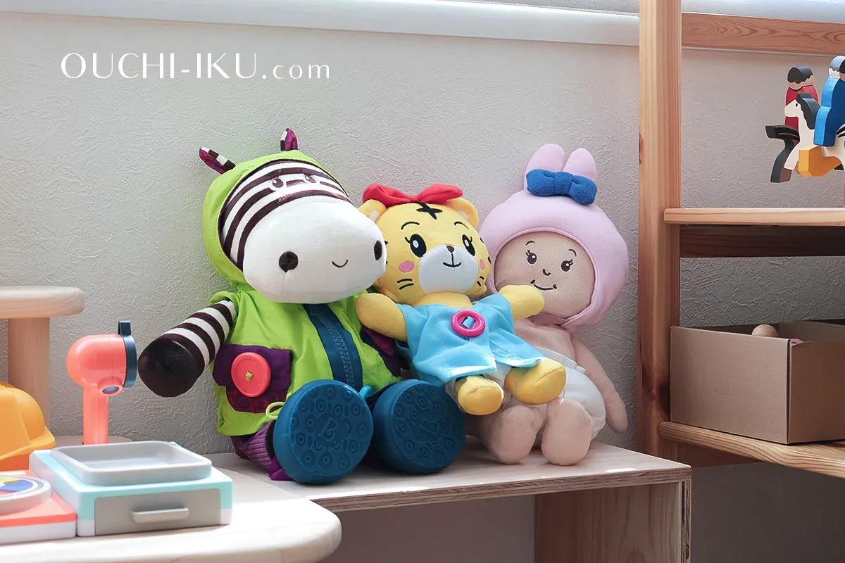 ボーネルンドの「リトルベビーステラ」やB. Toysの「おきがえしまうまくん」といったお世話人形