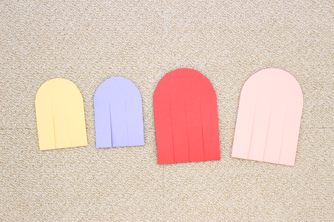 型紙配布 モンテッソーリのハートバッグの作り方を手元写真で解説 見ながら練習しよう オウチーク