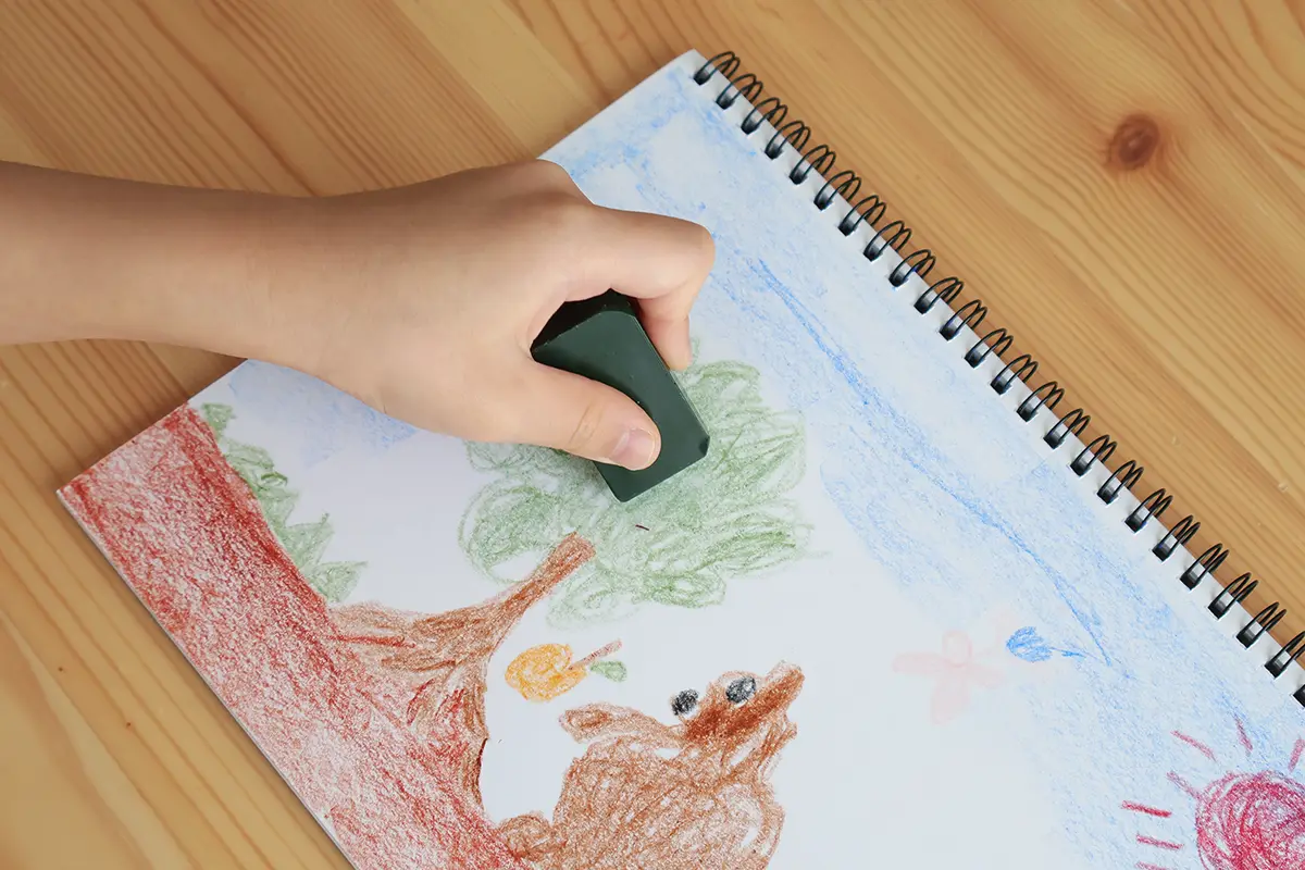 子供の絵の発達を知ろう！我が子の絵で見る年齢別のお絵描きの傾向と特徴 | オウチーク！