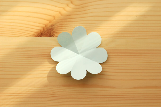 折り紙で作る簡単なガーベラの花の作り方7