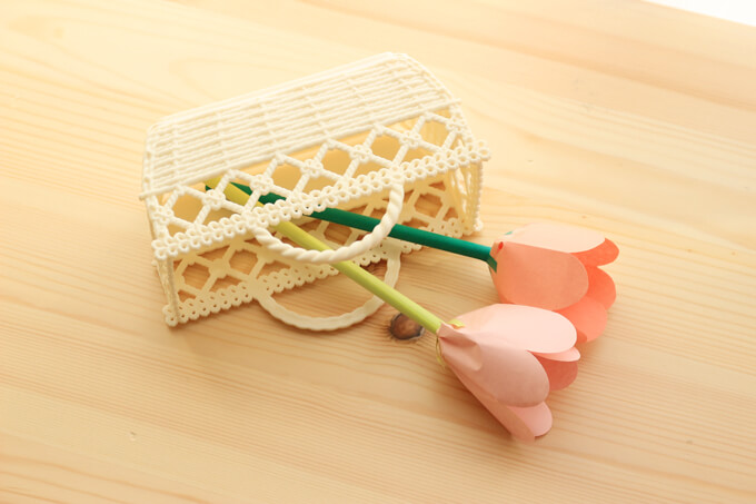 折り紙で作る簡単なチューリップの花