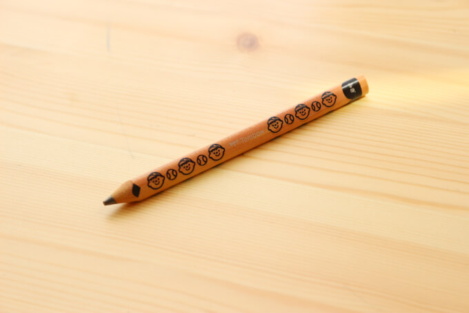 トンボ鉛筆「Yo-i おけいこセット」の指を置くマーク3