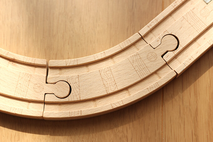 木製トーマスの曲線レール