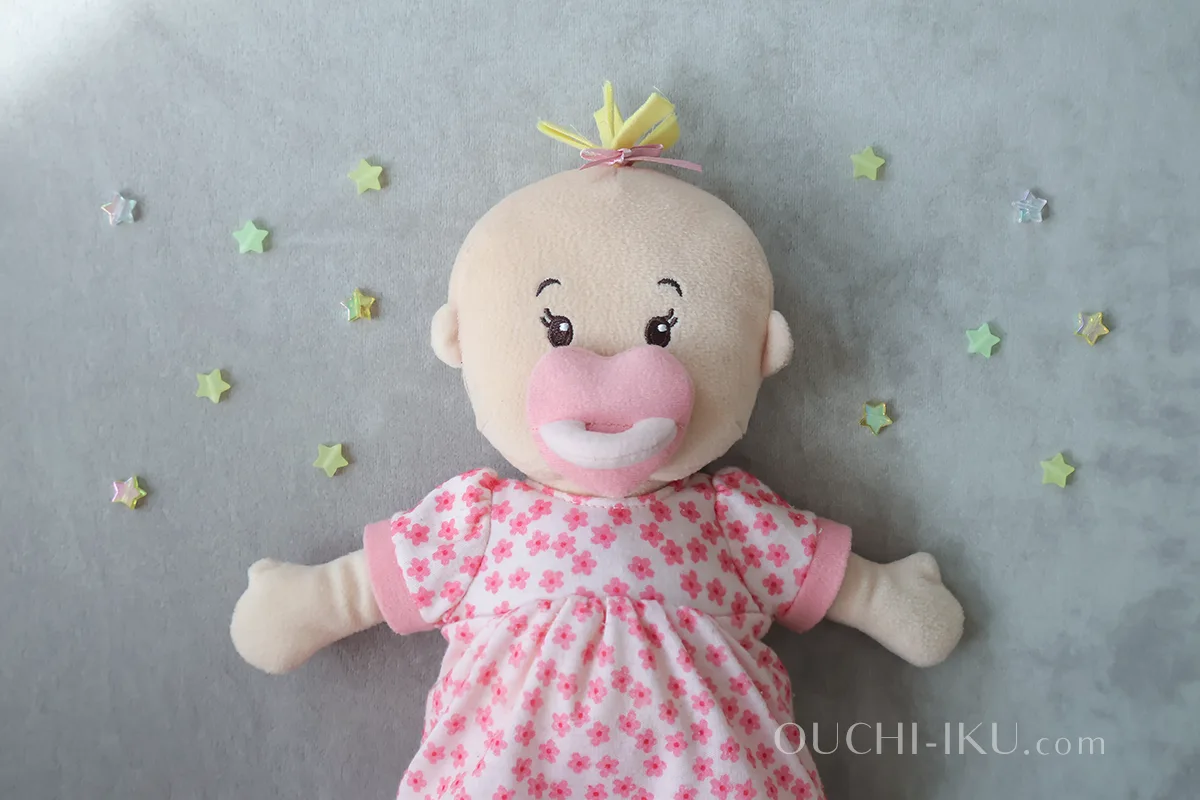 ボーネルンドの赤ちゃん人形「リトルベビーステラ」口コミ。おむつ替えやお風呂入れのママ体験に奮闘中