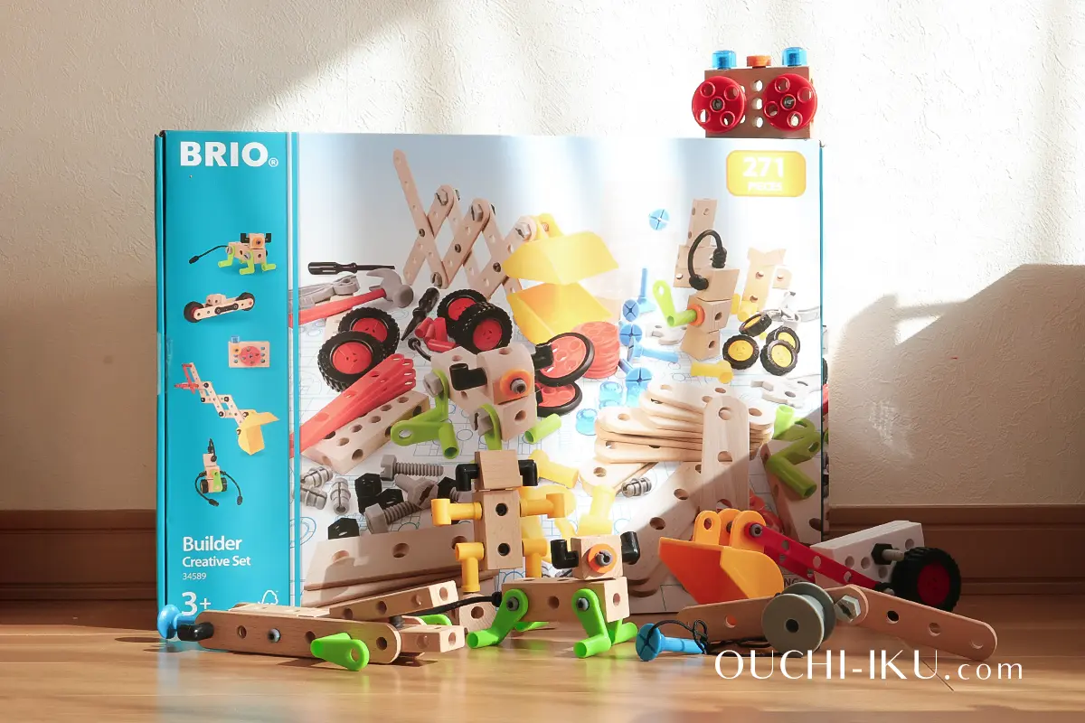 BRIO(ブリオ)ビルダークリエイティブセットを口コミレビュー！大容量で想像力も無限大∞ | オウチーク！